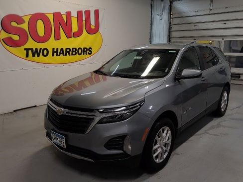 Used 2024 Chevrolet Equinox LT image 1