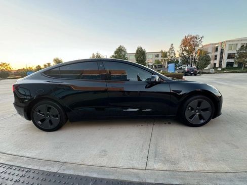 Used 2023 Tesla Model 3 Standard Range RWD image 3