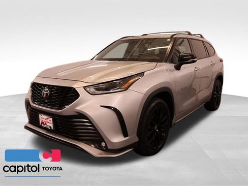 Used 2023 Toyota Highlander XSE AWD/4WD image 5