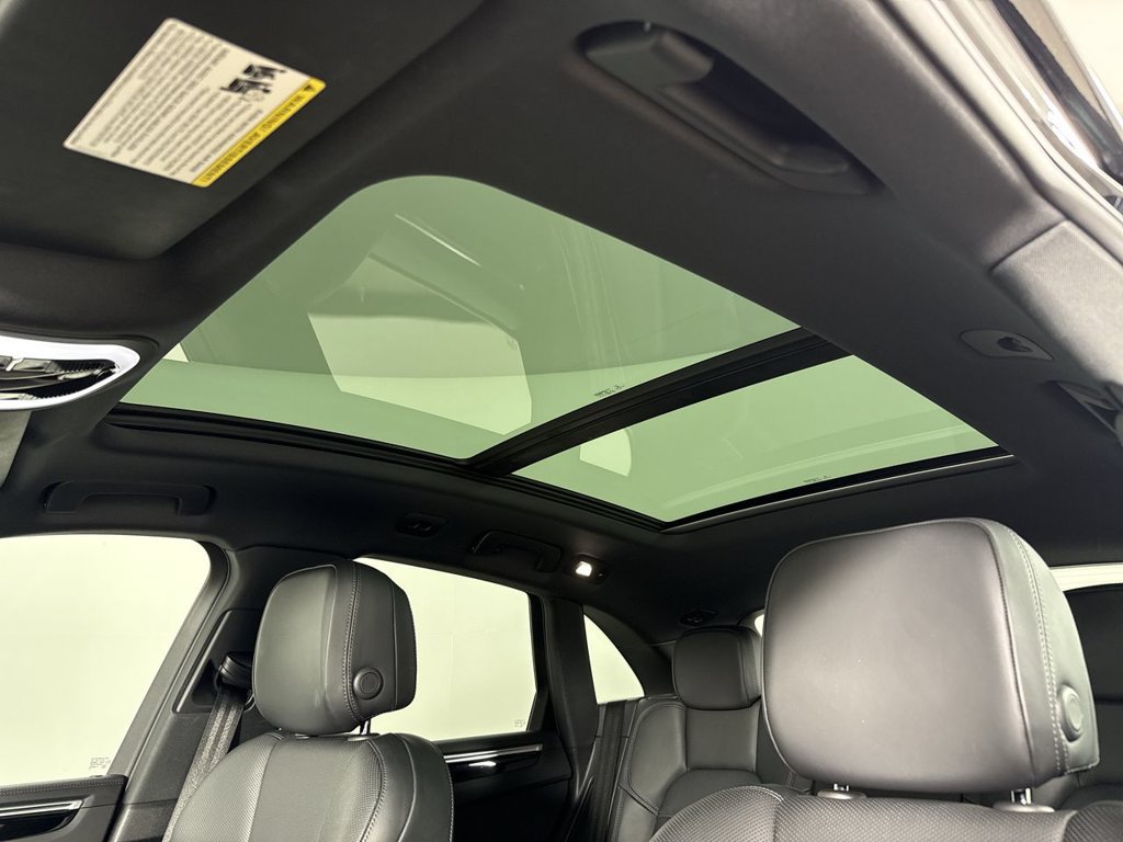 Certified 2020 Porsche Macan S AWD/4WD image 41