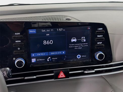 Certified 2022 Hyundai Elantra SEL w/ Convenience + Premium Package FWD image 15