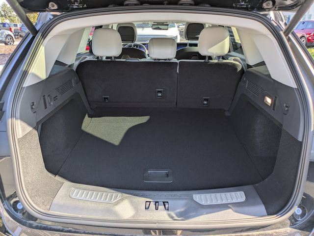 New 2026 Lincoln Nautilus Premier AWD/4WD image 13