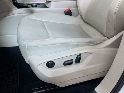 Used 2019 Volkswagen Atlas SE w/ Towing Package image 19