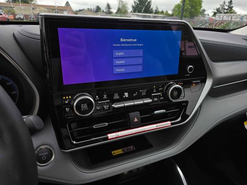 New 2026 Toyota Highlander Platinum AWD/4WD image 30