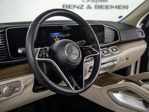 Used 2024 Mercedes-Benz GLS 450 4MATIC image 28