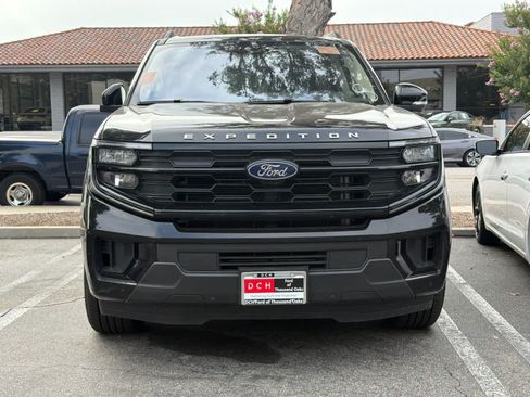 Certified 2025 Ford Expedition Active RWD image 2