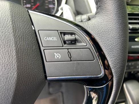 Used 2022 Mitsubishi Eclipse Cross AWD image 36