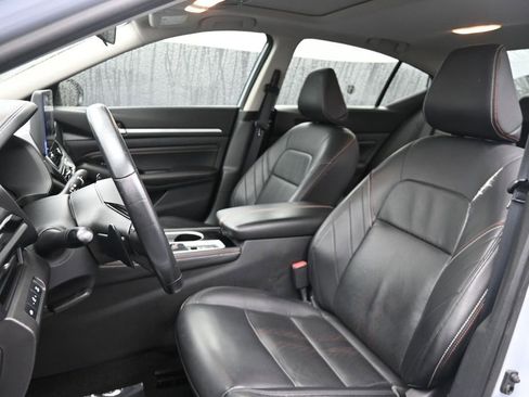 Used 2023 Nissan Altima 2.5 SR w/ SR Premium Package AWD/4WD image 16
