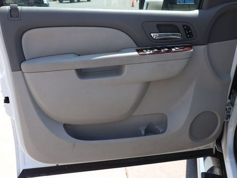 Used 2014 GMC Sierra 2500 SLT w/ SLT Convenience Package AWD/4WD image 10
