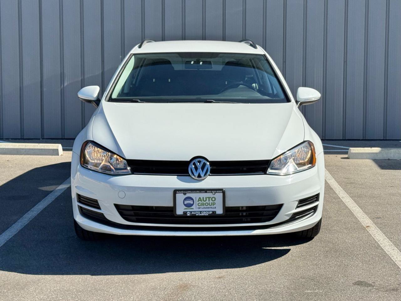 Used 2016 Volkswagen Golf S FWD image 2