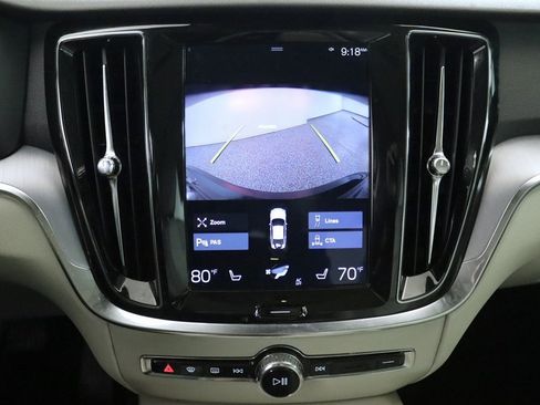 Used 2019 Volvo S60 T5 Momentum w/ Premium Package image 18