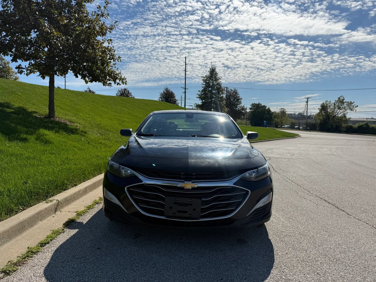 Used 2019 Chevrolet Malibu LS FWD image 2