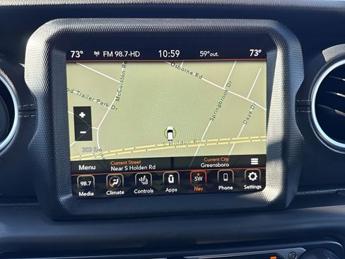 Used 2021 Jeep Gladiator Overland w/ Uconnect 4C Nav & Sound Group image 18
