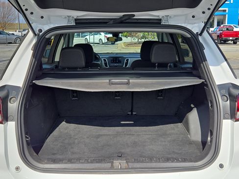 Used 2023 Chevrolet Equinox LS image 31