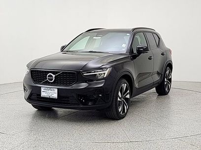 Used 2025 Volvo XC40 B5 Plus