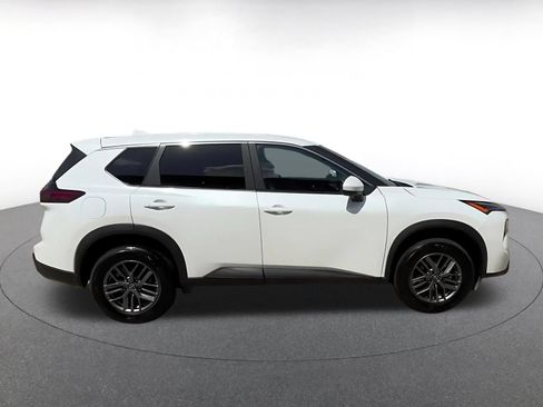 Used 2026 Nissan Rogue SV FWD image 16