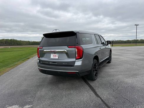 Used 2022 GMC Yukon XL SLT w/ SLT Premium Package AWD/4WD image 7