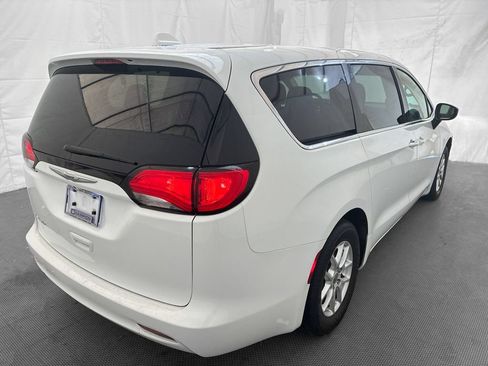 Used 2020 Chrysler Voyager LX w/ Cold Weather Group FWD image 6