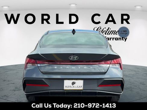 New 2026 Hyundai Elantra SE FWD image 5