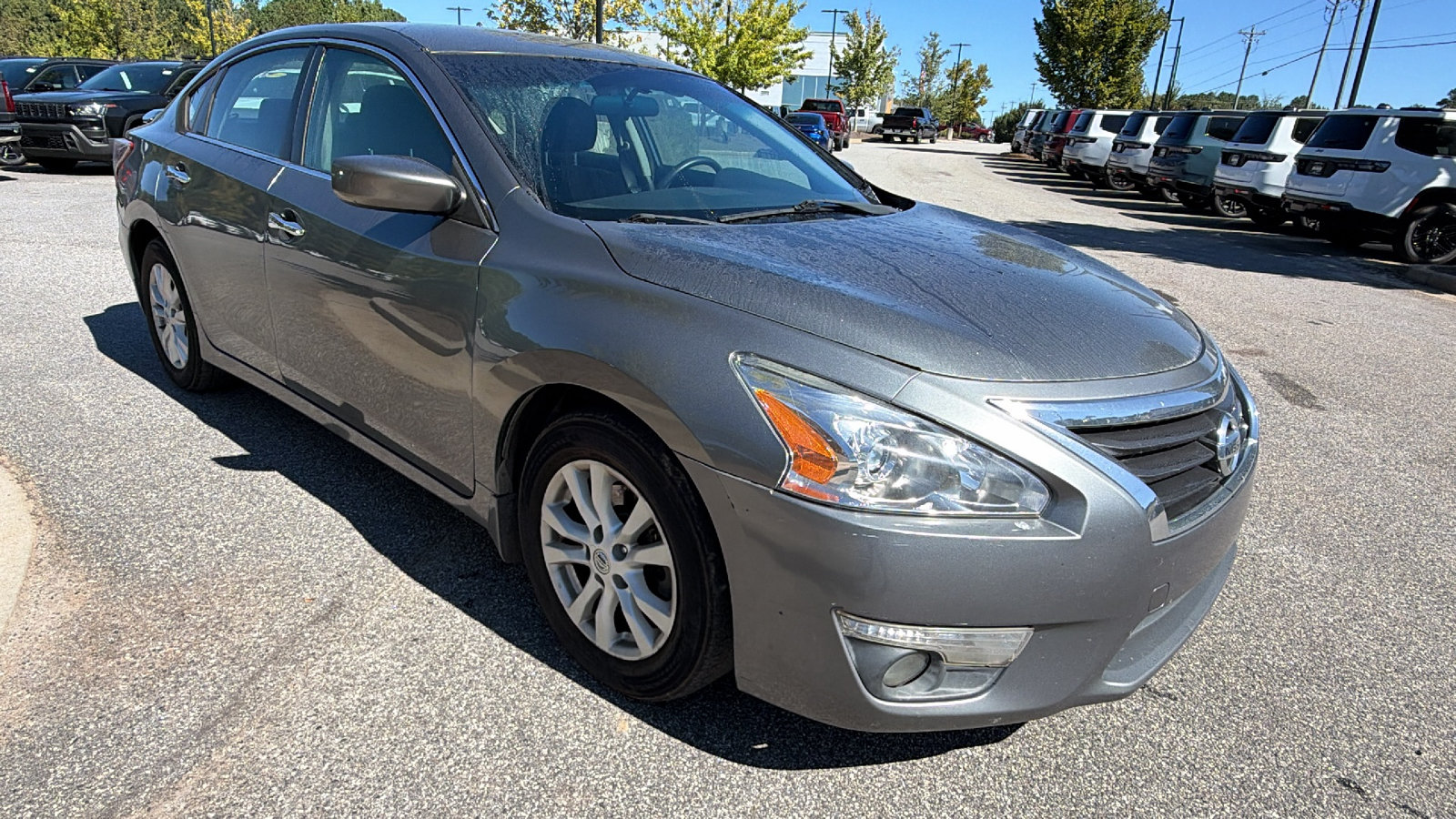 Used 2014 Nissan Altima 2.5 S w/ Sport Value Package FWD image 5