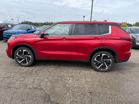 Used 2024 Mitsubishi Outlander SE FWD image 8