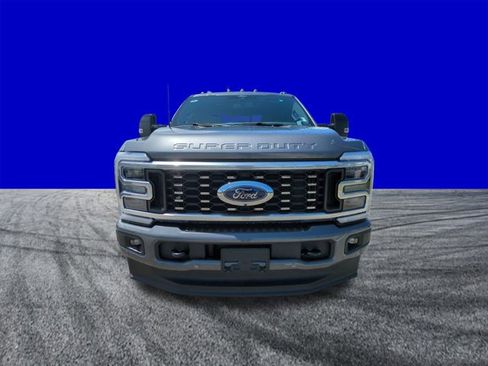 New 2025 Ford F350 Platinum w/ FX4 Off-Road Package image 9