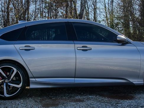 Used 2019 Honda Accord Sport image 6