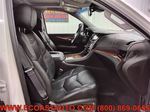 Used 2015 Cadillac Escalade ESV Luxury image 15