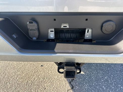 Used 2023 Chevrolet Silverado 1500 Custom image 26