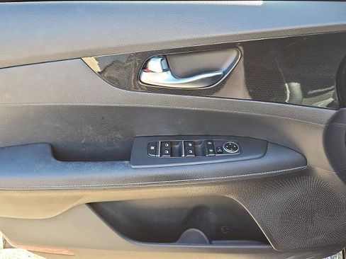 Used 2023 Kia Forte GT-Line w/ GT-Line Technology Package image 21