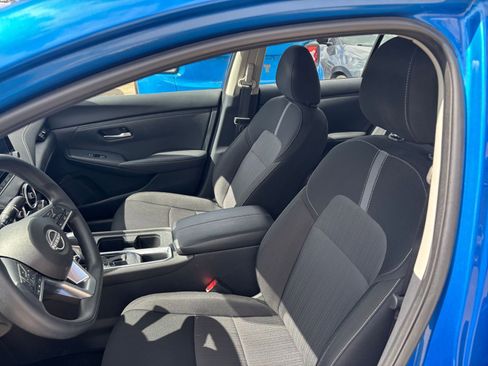 Used 2025 Nissan Sentra SV image 24