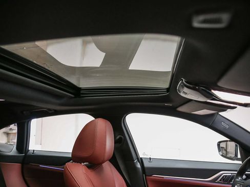 Used 2023 BMW i4 eDrive35 w/ Premium Package RWD image 18