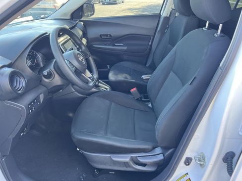Used 2024 Nissan Kicks S image 21