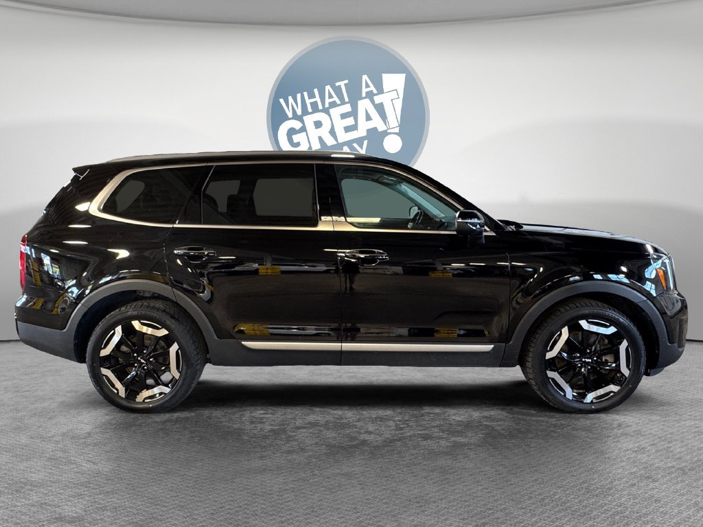 Certified 2024 Kia Telluride S w/ S Sunroof Package AWD/4WD image 2