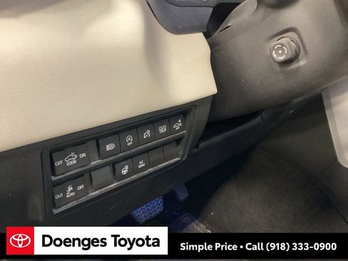 Used 2023 Toyota Tundra Capstone image 17