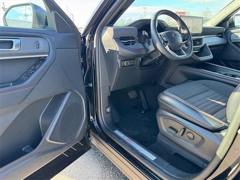Used 2025 Ford Explorer ST-Line image 15