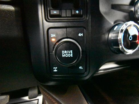 Used 2025 Ford F250 King Ranch w/ Chrome Package image 19