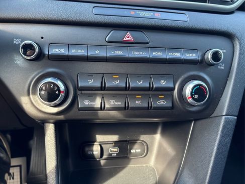 Used 2022 Kia Sportage LX image 27