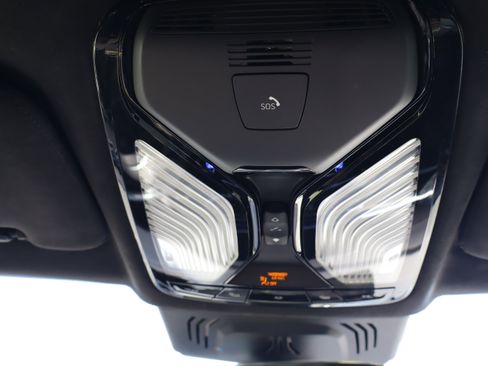 Used 2019 BMW X7 xDrive50i w/ Dynamic Handling Package image 31