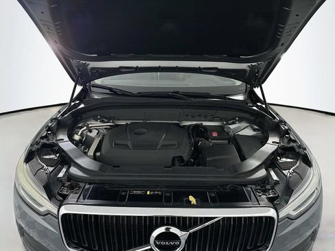 Used 2018 Volvo XC60 T5 Momentum w/ Vision Package AWD/4WD image 32