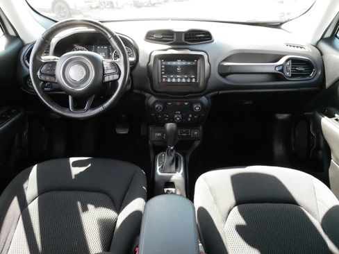Used 2018 Jeep Renegade Altitude AWD/4WD image 10