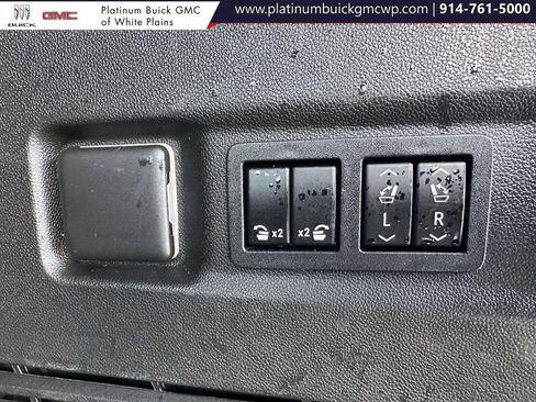 Used 2021 GMC Yukon XL Denali w/ LPO, Illumination Package image 12