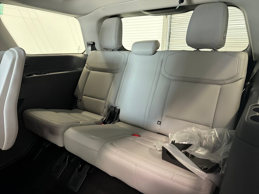 New 2027 Ford Expedition Active RWD image 17