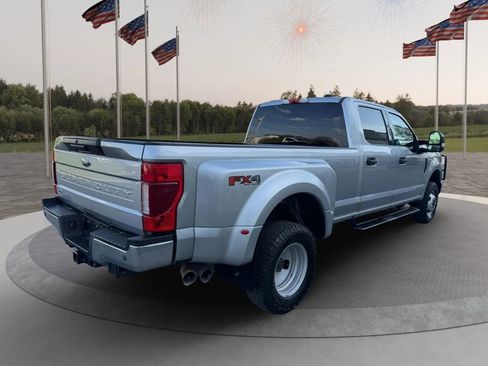 Used 2022 Ford F350 XLT w/ XLT Value Package image 3