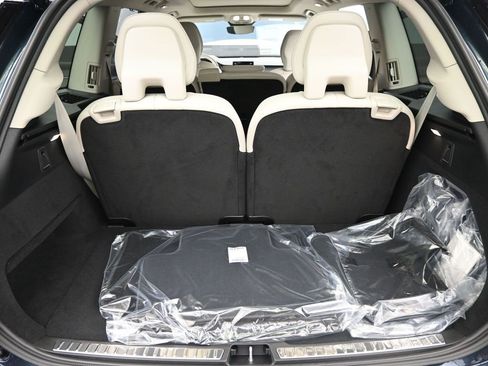 New 2026 Volvo XC90 B6 Ultra image 19