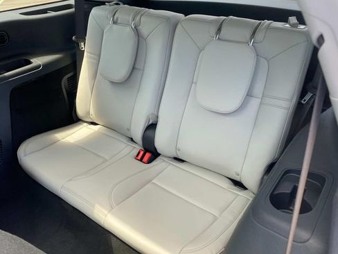 New 2026 Lincoln Aviator 2WD image 8