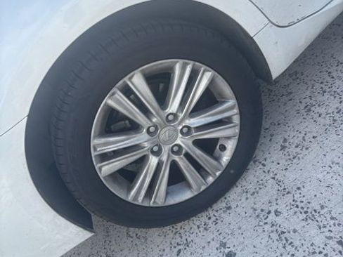 Used 2013 Lexus ES 350 image 4