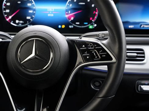 Used 2025 Mercedes-Benz GLE 350 4MATIC image 11