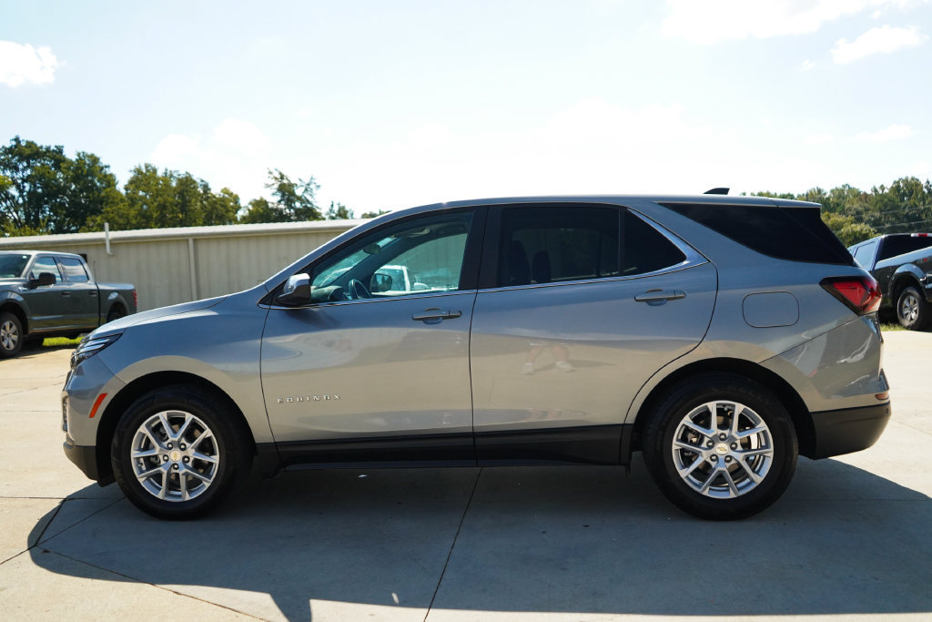 Used 2024 Chevrolet Equinox LT FWD image 23