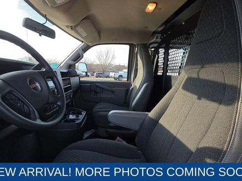 Used 2024 GMC Savana 2500 w/ Driver Convenience Package image 11